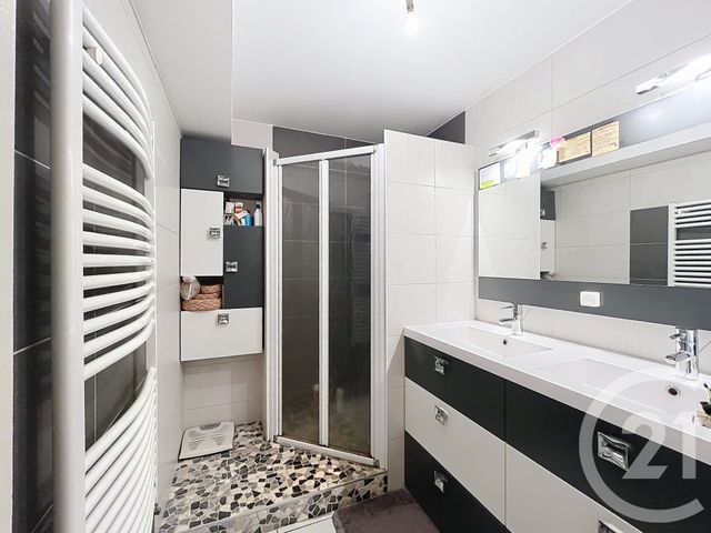 Appartement T6 &agrave; vendre - 6 pi&egrave;ces - 126,70 m2 - Yssingeaux - 43 - AUVERGNE