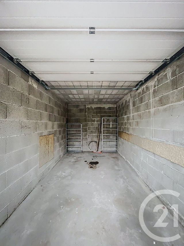 Parking &agrave; vendre - 13,50 m2 - Yssingeaux - 43 - AUVERGNE