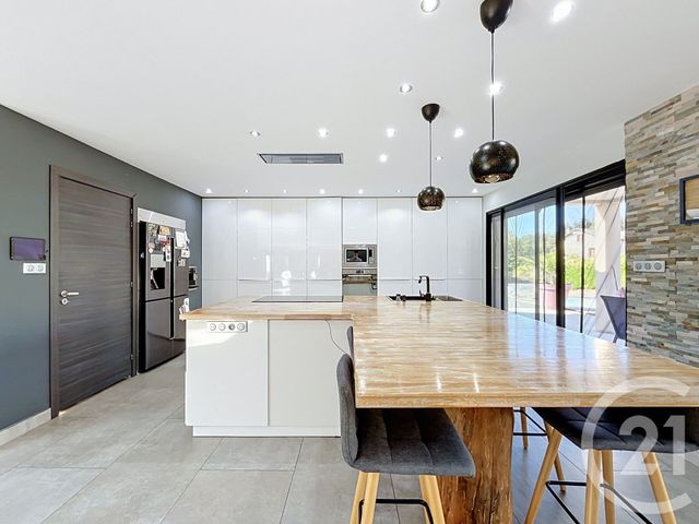 Maison &agrave; vendre - 9 pi&egrave;ces - 341 m2 - Ste Sigolene - 43 - AUVERGNE