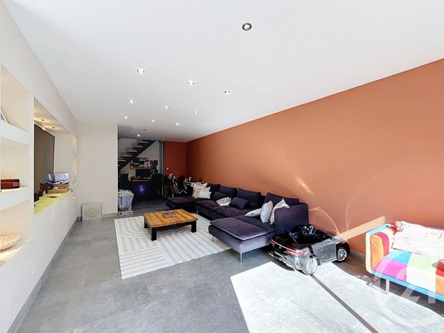 Maison &agrave; vendre - 9 pi&egrave;ces - 341 m2 - Ste Sigolene - 43 - AUVERGNE