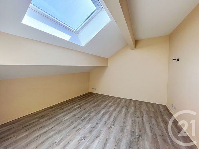 Appartement Duplex &agrave; vendre - 5 pi&egrave;ces - 106,32 m2 - Yssingeaux - 43 - AUVERGNE