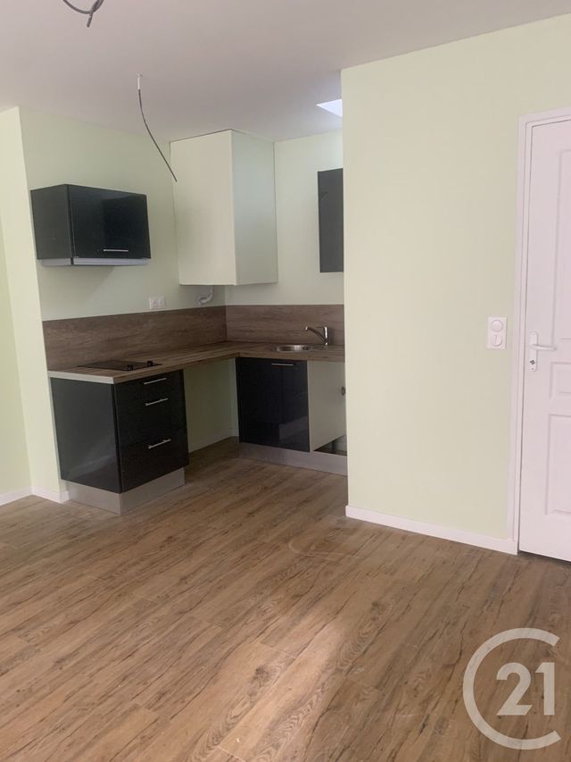 Appartement Local à louer - 2 pièces - 31 m2 - Orbec - 14 - BASSE-NORMANDIE