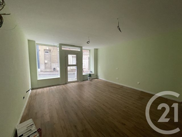 Appartement Local à louer - 2 pièces - 31 m2 - Orbec - 14 - BASSE-NORMANDIE