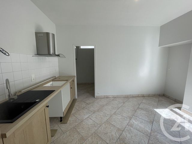 Appartement F3 &agrave; louer - 3 pi&egrave;ces - 81 m2 - Lisieux - 14 - BASSE-NORMANDIE