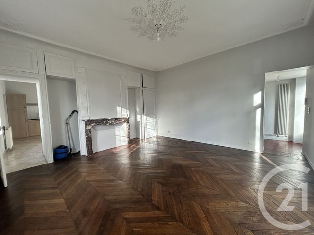 Appartement F3 &agrave; louer - 3 pi&egrave;ces - 81 m2 - Lisieux - 14 - BASSE-NORMANDIE