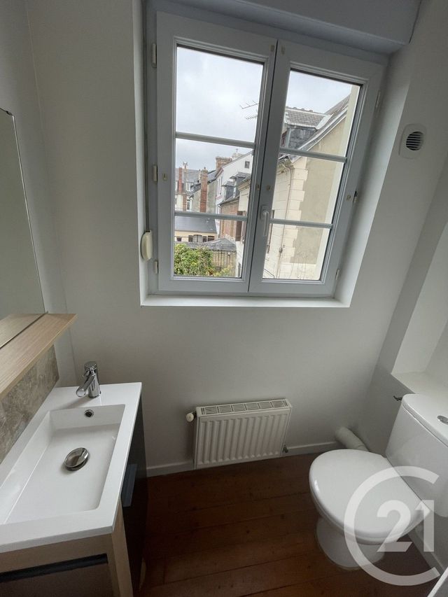 Appartement F3 &agrave; louer - 3 pi&egrave;ces - 81 m2 - Lisieux - 14 - BASSE-NORMANDIE