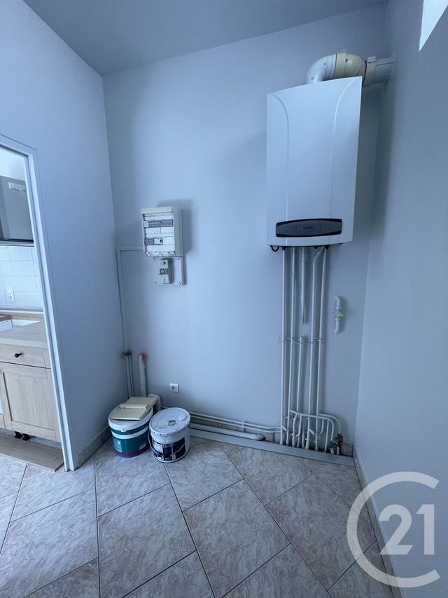 Appartement F3 &agrave; louer - 3 pi&egrave;ces - 81 m2 - Lisieux - 14 - BASSE-NORMANDIE