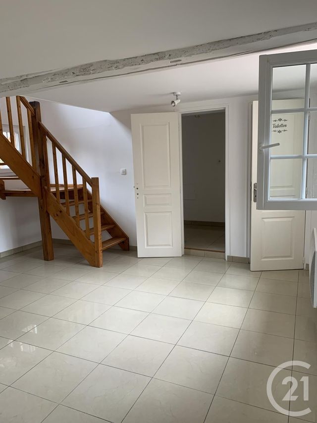 Maison &agrave; louer - 5 pi&egrave;ces - 146 m2 - Livarot Pays D Auge - 14 - BASSE-NORMANDIE