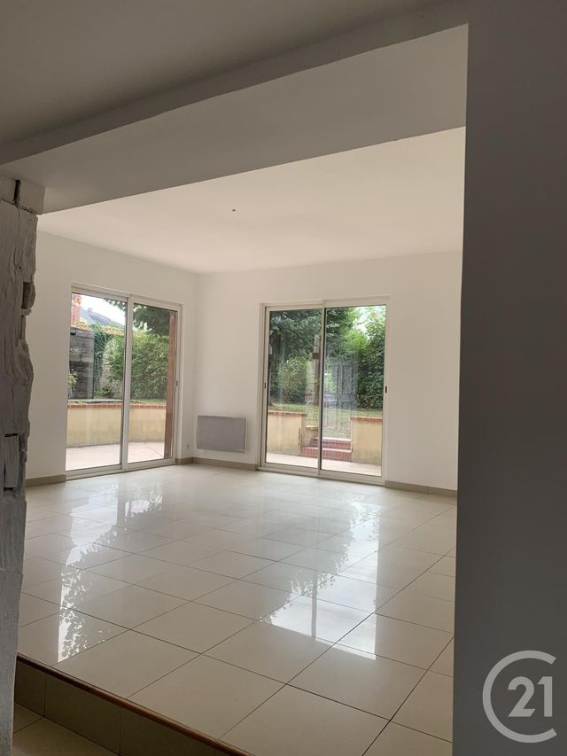 Maison &agrave; louer - 5 pi&egrave;ces - 146 m2 - Livarot Pays D Auge - 14 - BASSE-NORMANDIE