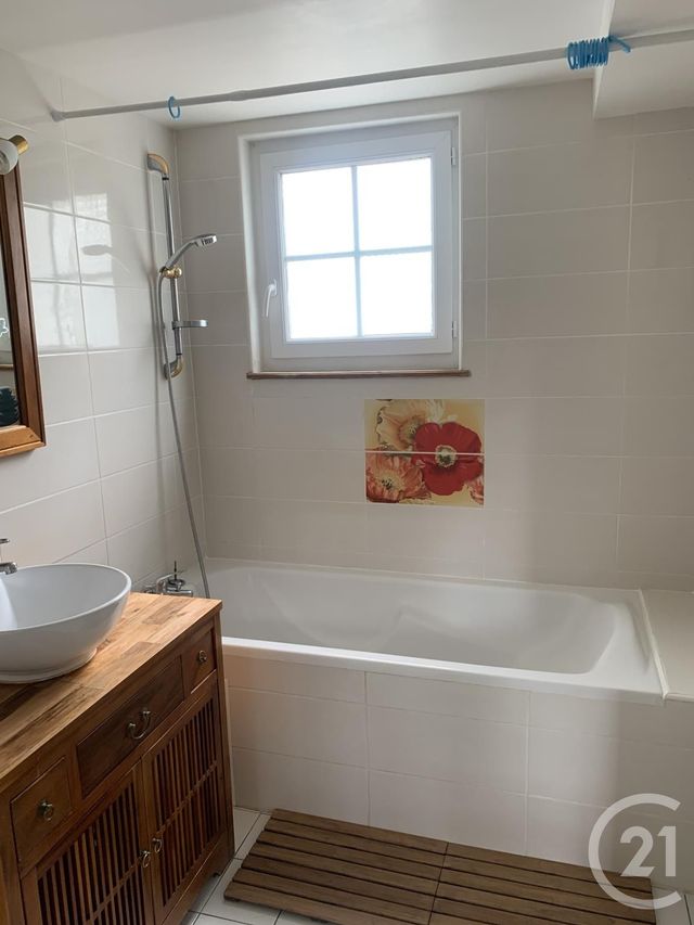 Maison &agrave; louer - 5 pi&egrave;ces - 146 m2 - Livarot Pays D Auge - 14 - BASSE-NORMANDIE