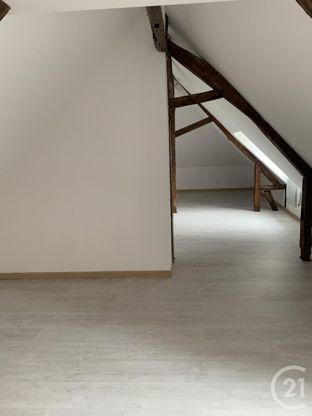 Maison &agrave; louer - 5 pi&egrave;ces - 146 m2 - Livarot Pays D Auge - 14 - BASSE-NORMANDIE