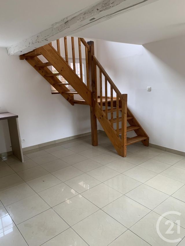 Maison &agrave; louer - 5 pi&egrave;ces - 146 m2 - Livarot Pays D Auge - 14 - BASSE-NORMANDIE