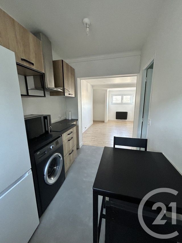 Appartement F3 &agrave; louer - 3 pi&egrave;ces - 44,15 m2 - Lisieux - 14 - BASSE-NORMANDIE