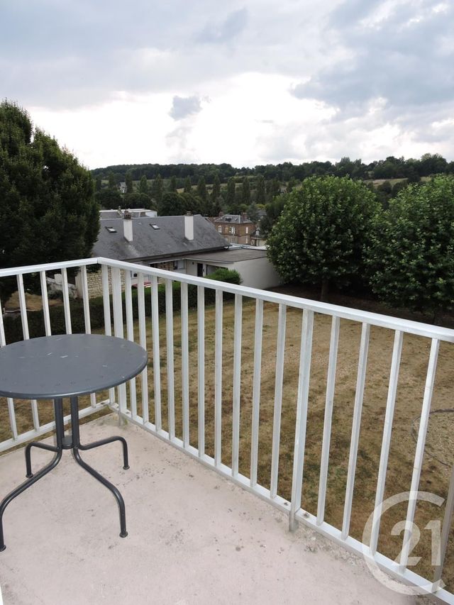 Appartement F2 &agrave; louer - 2 pi&egrave;ces - 36,26 m2 - Lisieux - 14 - BASSE-NORMANDIE