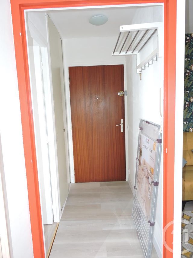 Appartement F2 &agrave; louer - 2 pi&egrave;ces - 36,26 m2 - Lisieux - 14 - BASSE-NORMANDIE