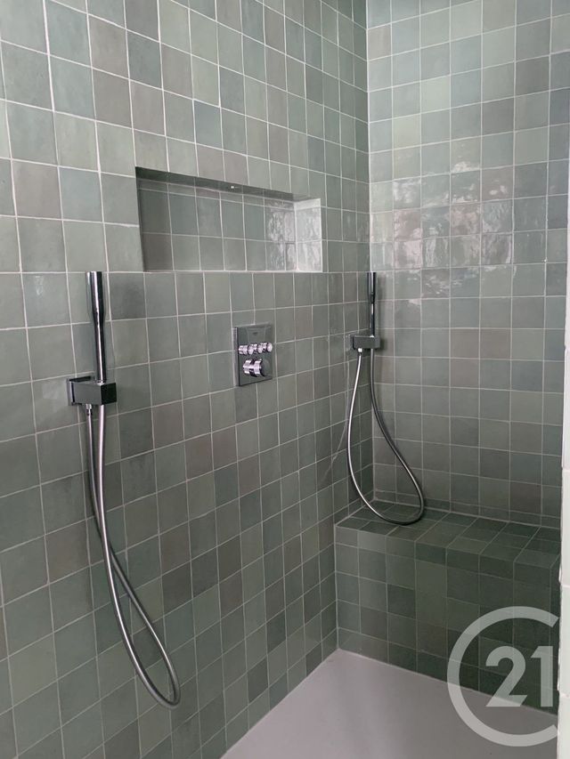 Appartement F4 &agrave; louer - 4 pi&egrave;ces - 100,56 m2 - Lisieux - 14 - BASSE-NORMANDIE