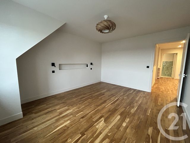 Appartement F4 &agrave; louer - 4 pi&egrave;ces - 100,56 m2 - Lisieux - 14 - BASSE-NORMANDIE