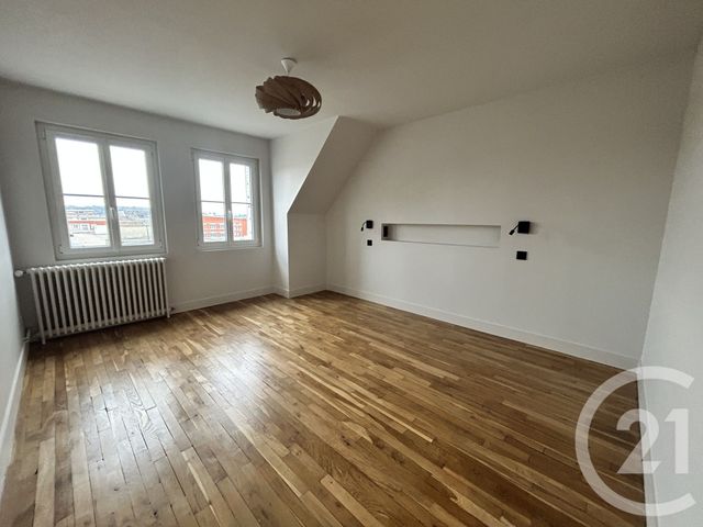Appartement F4 &agrave; louer - 4 pi&egrave;ces - 100,56 m2 - Lisieux - 14 - BASSE-NORMANDIE