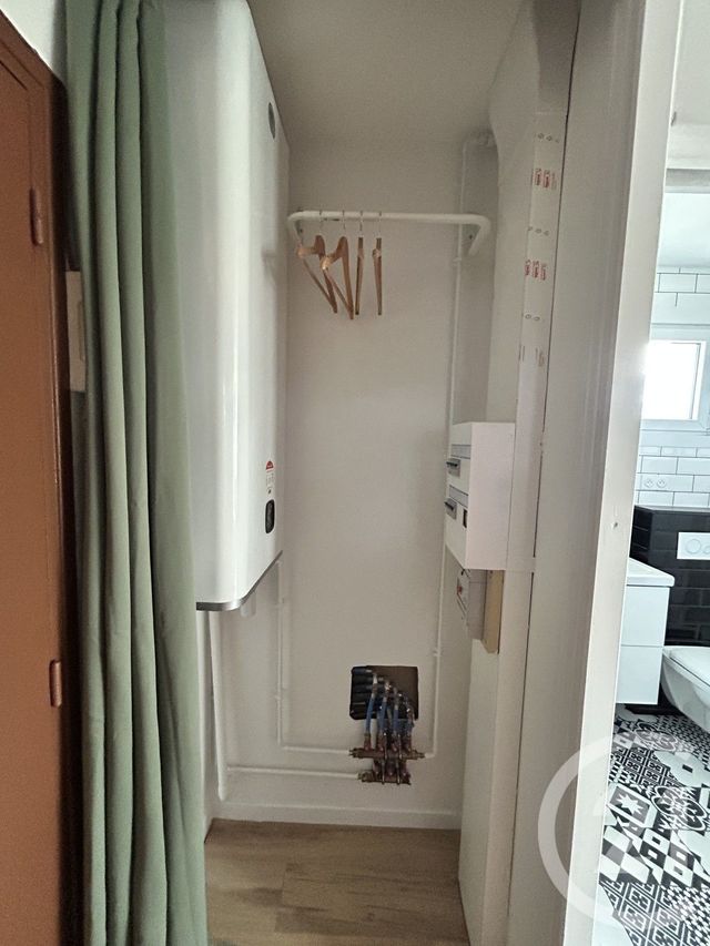 Appartement F1 à louer - 1 pièce - 27 m2 - Lisieux - 14 - BASSE-NORMANDIE