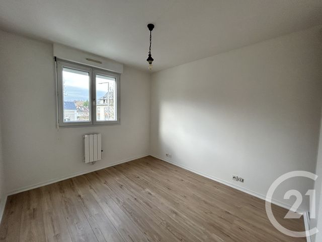 Appartement F2 &agrave; louer - 2 pi&egrave;ces - 46,40 m2 - Lisieux - 14 - BASSE-NORMANDIE