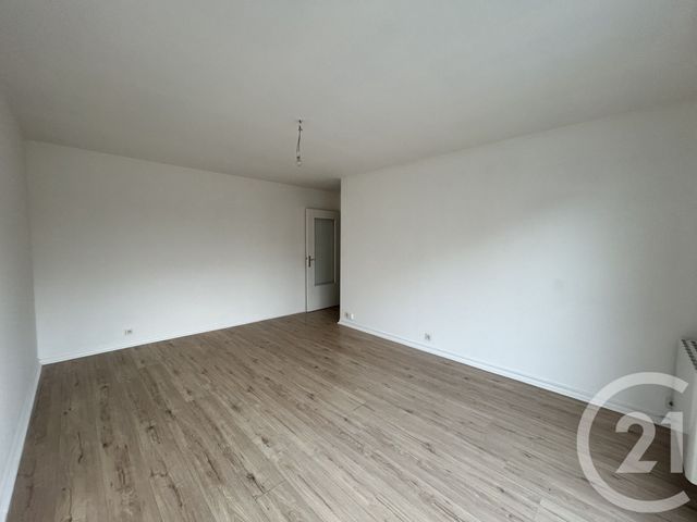 Appartement F2 &agrave; louer - 2 pi&egrave;ces - 46,40 m2 - Lisieux - 14 - BASSE-NORMANDIE