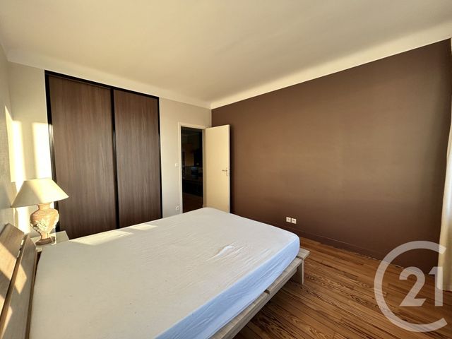 Appartement F2 &agrave; louer - 2 pi&egrave;ces - 55,10 m2 - Lisieux - 14 - BASSE-NORMANDIE