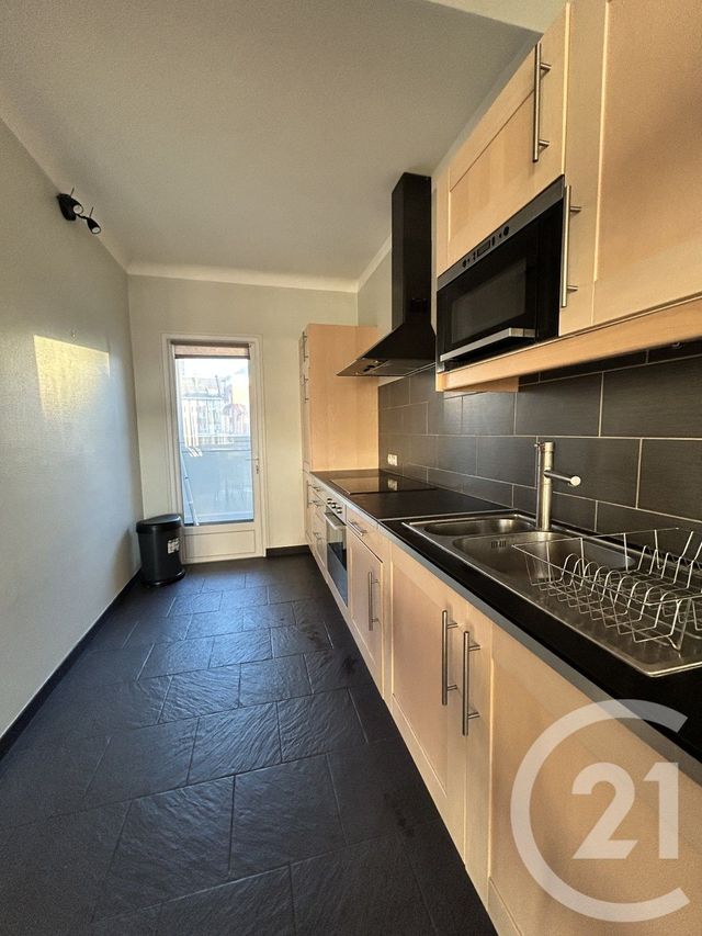 Appartement F2 &agrave; louer - 2 pi&egrave;ces - 55,10 m2 - Lisieux - 14 - BASSE-NORMANDIE