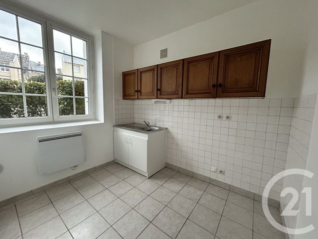 Appartement F3 &agrave; louer - 3 pi&egrave;ces - 55,86 m2 - Lisieux - 14 - BASSE-NORMANDIE