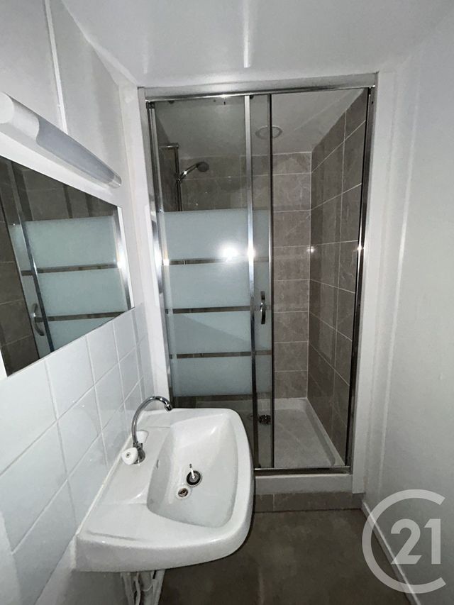 Appartement F2 &agrave; louer - 2 pi&egrave;ces - 33,36 m2 - Lisieux - 14 - BASSE-NORMANDIE