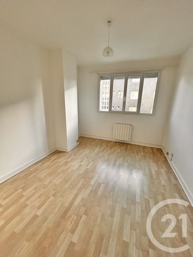 Appartement F3 &agrave; louer - 3 pi&egrave;ces - 44 m2 - Lisieux - 14 - BASSE-NORMANDIE