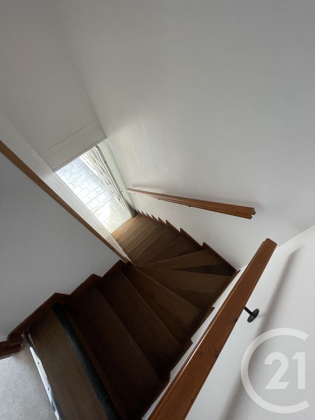 Appartement F3 bis &agrave; louer - 3 pi&egrave;ces - 61,30 m2 - Pont L Eveque - 14 - BASSE-NORMANDIE