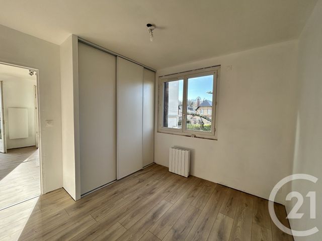 Appartement F2 &agrave; louer - 2 pi&egrave;ces - 32,89 m2 - Lisieux - 14 - BASSE-NORMANDIE