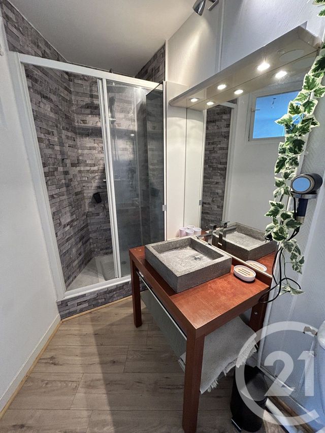 Appartement Studio &agrave; louer - 1 pi&egrave;ce - 23 m2 - Lisieux - 14 - BASSE-NORMANDIE