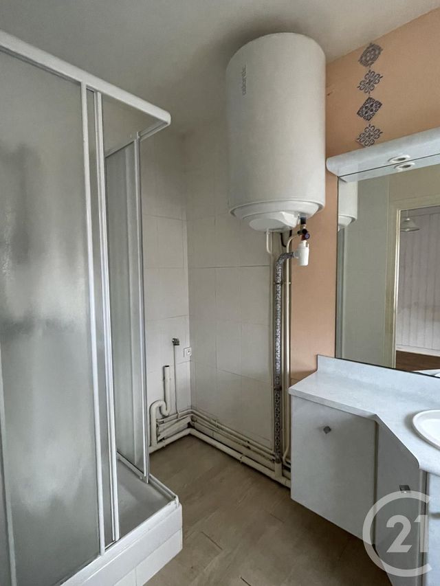 Appartement F2 &agrave; louer - 2 pi&egrave;ces - 41,61 m2 - Lisieux - 14 - BASSE-NORMANDIE