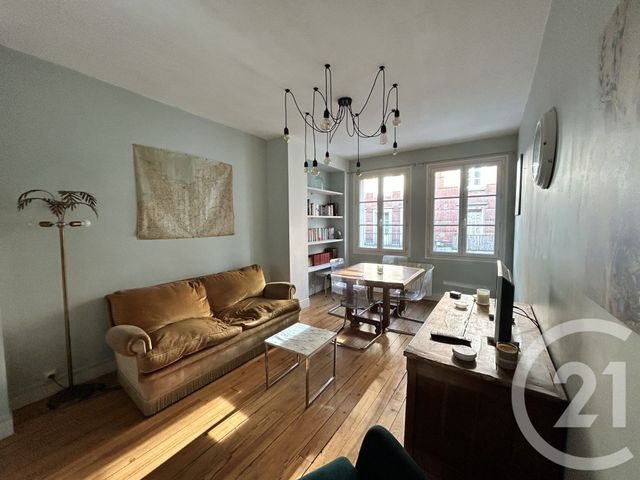 Appartement F2 &agrave; louer - 2 pi&egrave;ces - 47,50 m2 - Lisieux - 14 - BASSE-NORMANDIE