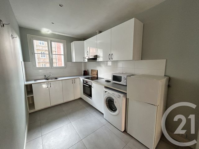 Appartement F2 &agrave; louer - 2 pi&egrave;ces - 47,50 m2 - Lisieux - 14 - BASSE-NORMANDIE