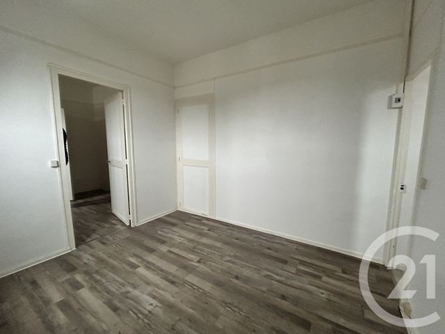 Appartement F2 &agrave; louer - 2 pi&egrave;ces - 27,41 m2 - Lisieux - 14 - BASSE-NORMANDIE