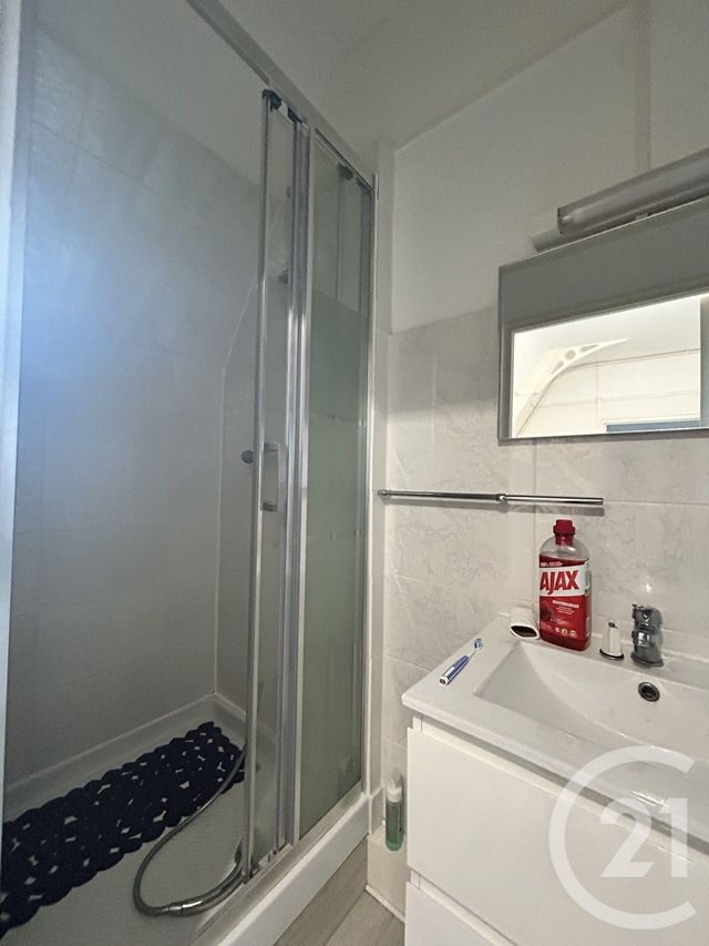 Appartement F2 &agrave; louer - 2 pi&egrave;ces - 27,41 m2 - Lisieux - 14 - BASSE-NORMANDIE