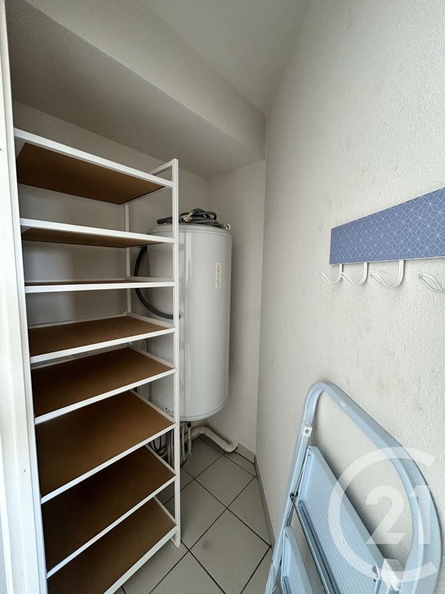 Appartement F2 bis &agrave; louer - 3 pi&egrave;ces - 55,07 m2 - Lisieux - 14 - BASSE-NORMANDIE