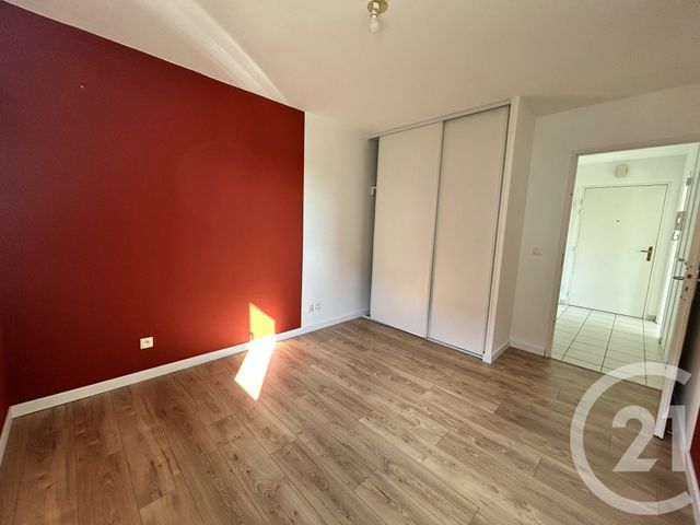 Appartement F2 bis &agrave; louer - 3 pi&egrave;ces - 55,07 m2 - Lisieux - 14 - BASSE-NORMANDIE