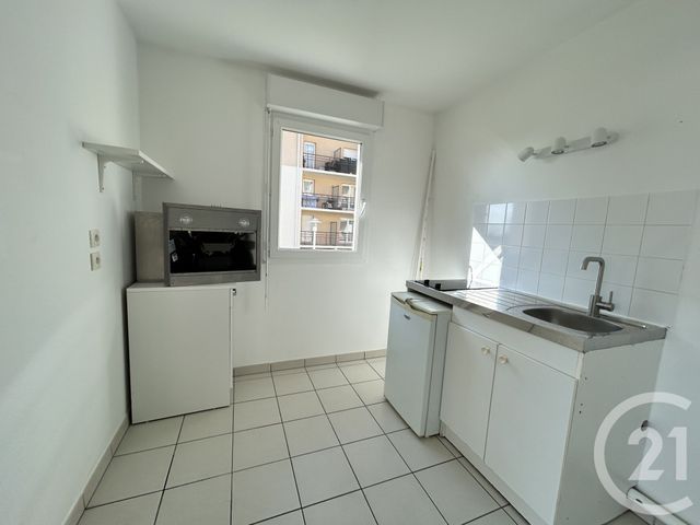 Appartement F2 bis &agrave; louer - 3 pi&egrave;ces - 55,07 m2 - Lisieux - 14 - BASSE-NORMANDIE