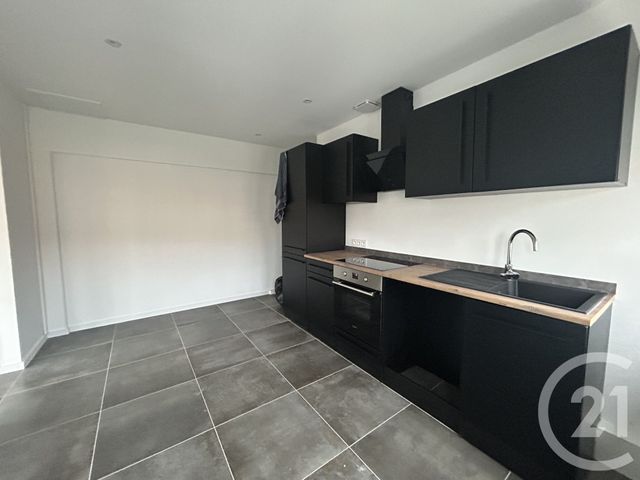 Appartement F3 &agrave; louer - 3 pi&egrave;ces - 60,40 m2 - Lisieux - 14 - BASSE-NORMANDIE