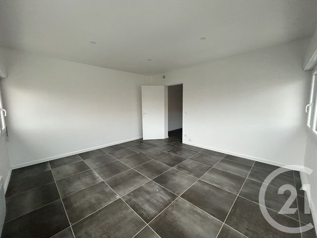 Appartement F3 &agrave; louer - 3 pi&egrave;ces - 60,40 m2 - Lisieux - 14 - BASSE-NORMANDIE