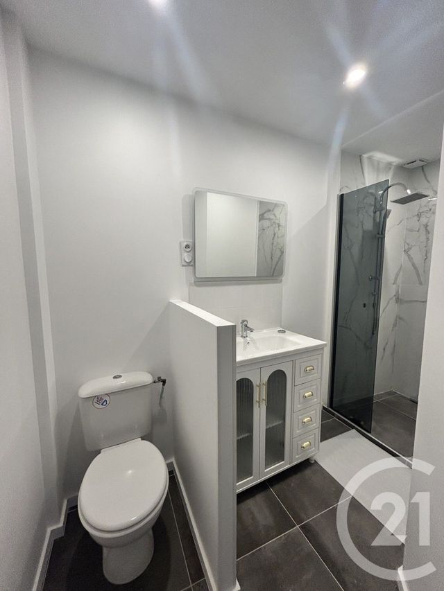 Appartement F3 &agrave; louer - 3 pi&egrave;ces - 60,40 m2 - Lisieux - 14 - BASSE-NORMANDIE