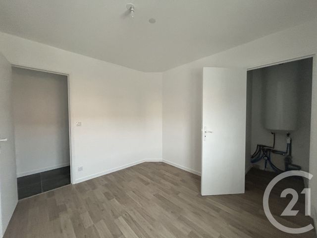 Appartement F3 &agrave; louer - 3 pi&egrave;ces - 60,40 m2 - Lisieux - 14 - BASSE-NORMANDIE