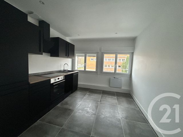 Appartement F3 &agrave; louer - 3 pi&egrave;ces - 60,40 m2 - Lisieux - 14 - BASSE-NORMANDIE