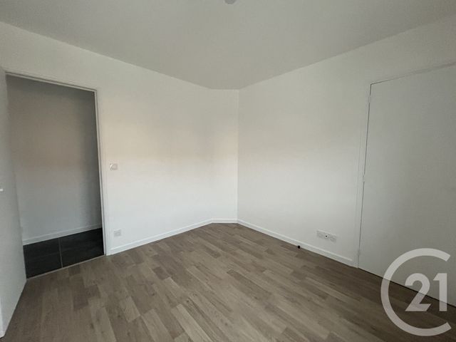 Appartement F3 &agrave; louer - 3 pi&egrave;ces - 60,40 m2 - Lisieux - 14 - BASSE-NORMANDIE