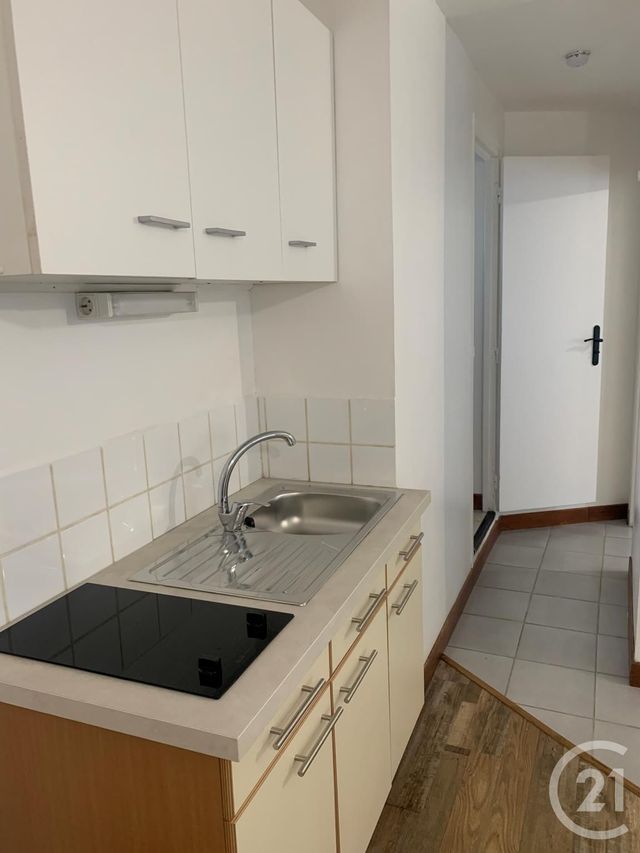 Appartement T2 &agrave; louer - 2 pi&egrave;ces - 31,92 m2 - Livarot Pays D Auge - 14 - BASSE-NORMANDIE