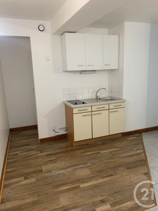 Appartement T2 &agrave; louer - 2 pi&egrave;ces - 31,92 m2 - Livarot Pays D Auge - 14 - BASSE-NORMANDIE