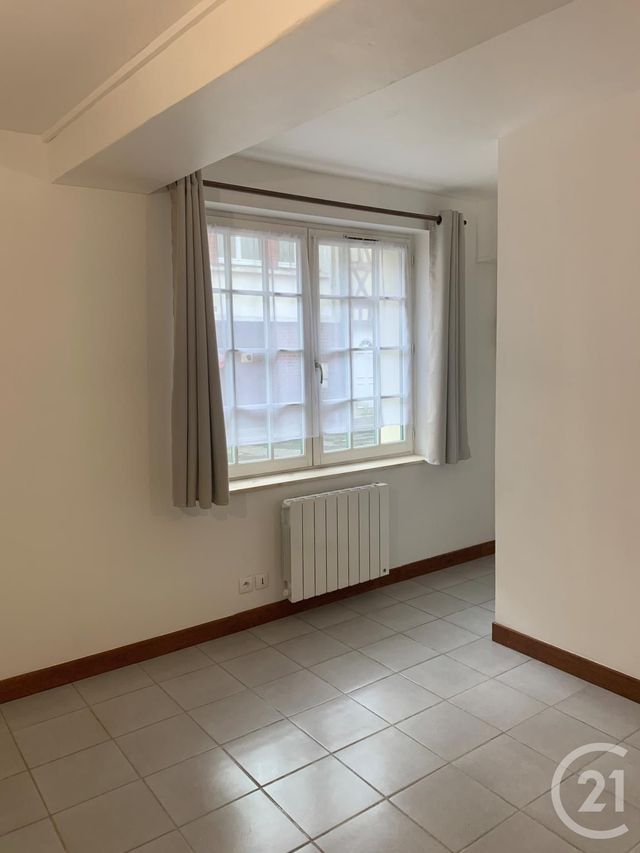 Appartement T2 &agrave; louer - 2 pi&egrave;ces - 31,92 m2 - Livarot Pays D Auge - 14 - BASSE-NORMANDIE